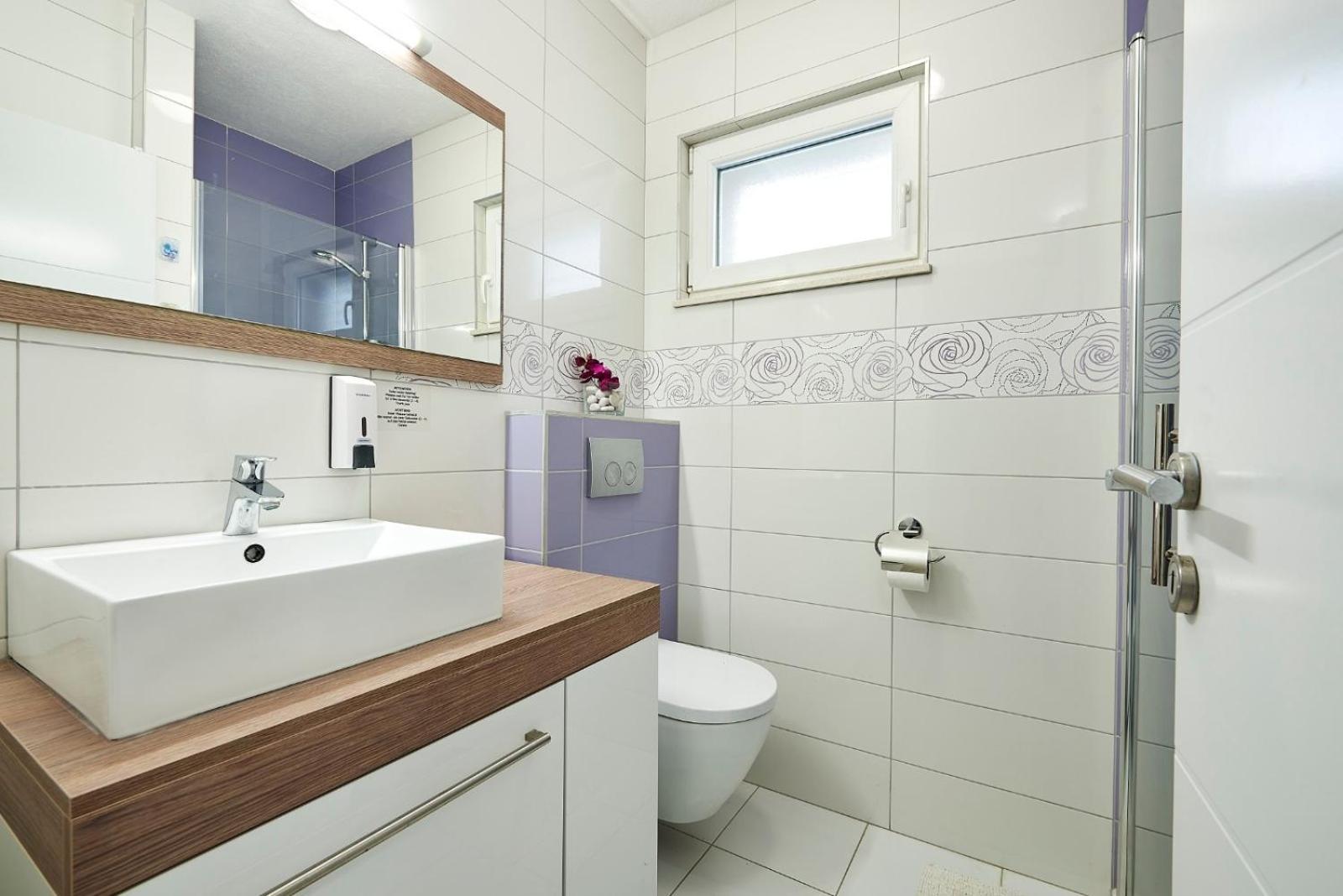 Apartment With A Parking Space Mavarstica, Ciovo - 17803 *