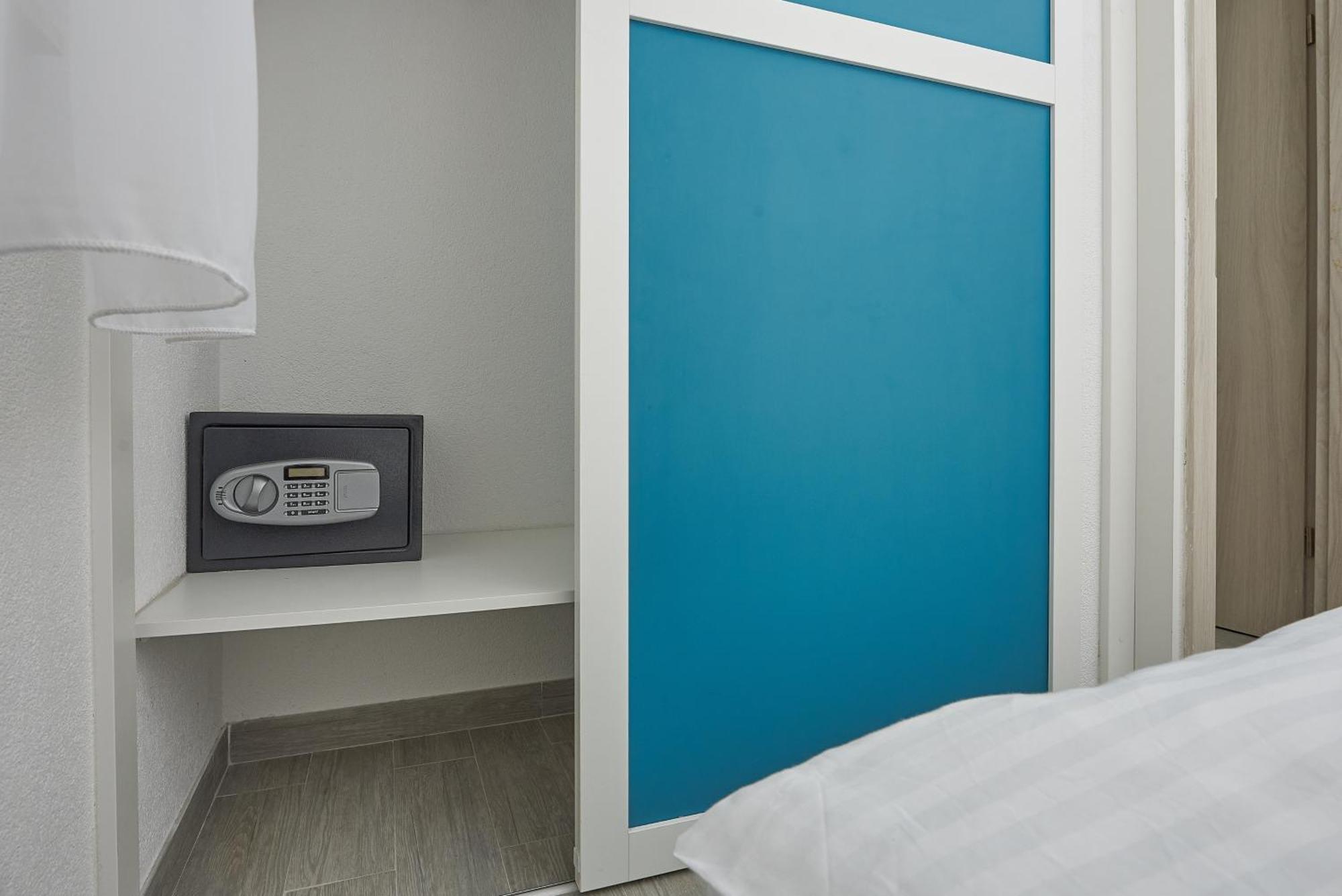 Apartment With A Parking Space Mavarstica, Ciovo - 17803 Trogir
