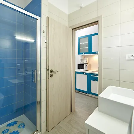 Apartments With A Parking Space Mavarstica, Ciovo - 17803 Trogir Room photo