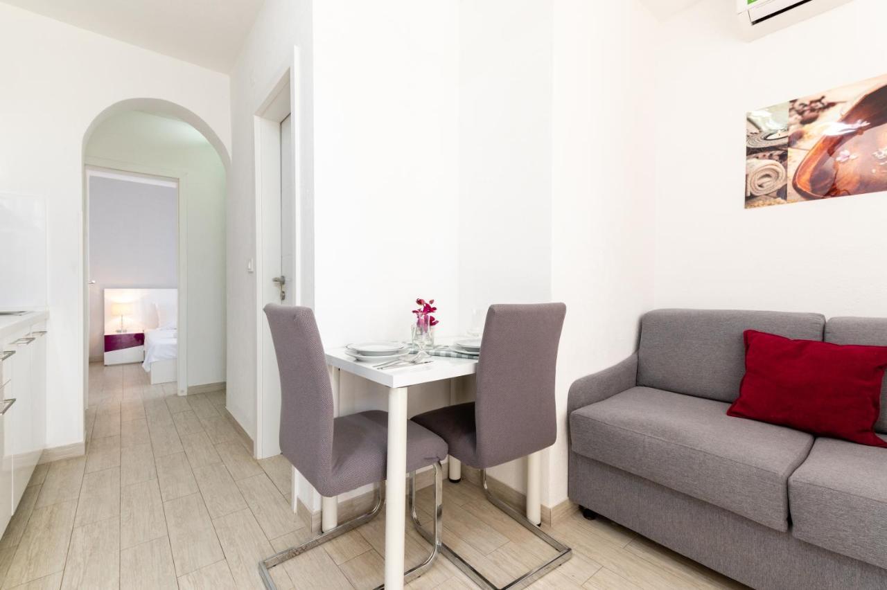 Apartman With A Parking Space Mavarstica, Ciovo - 17803 *