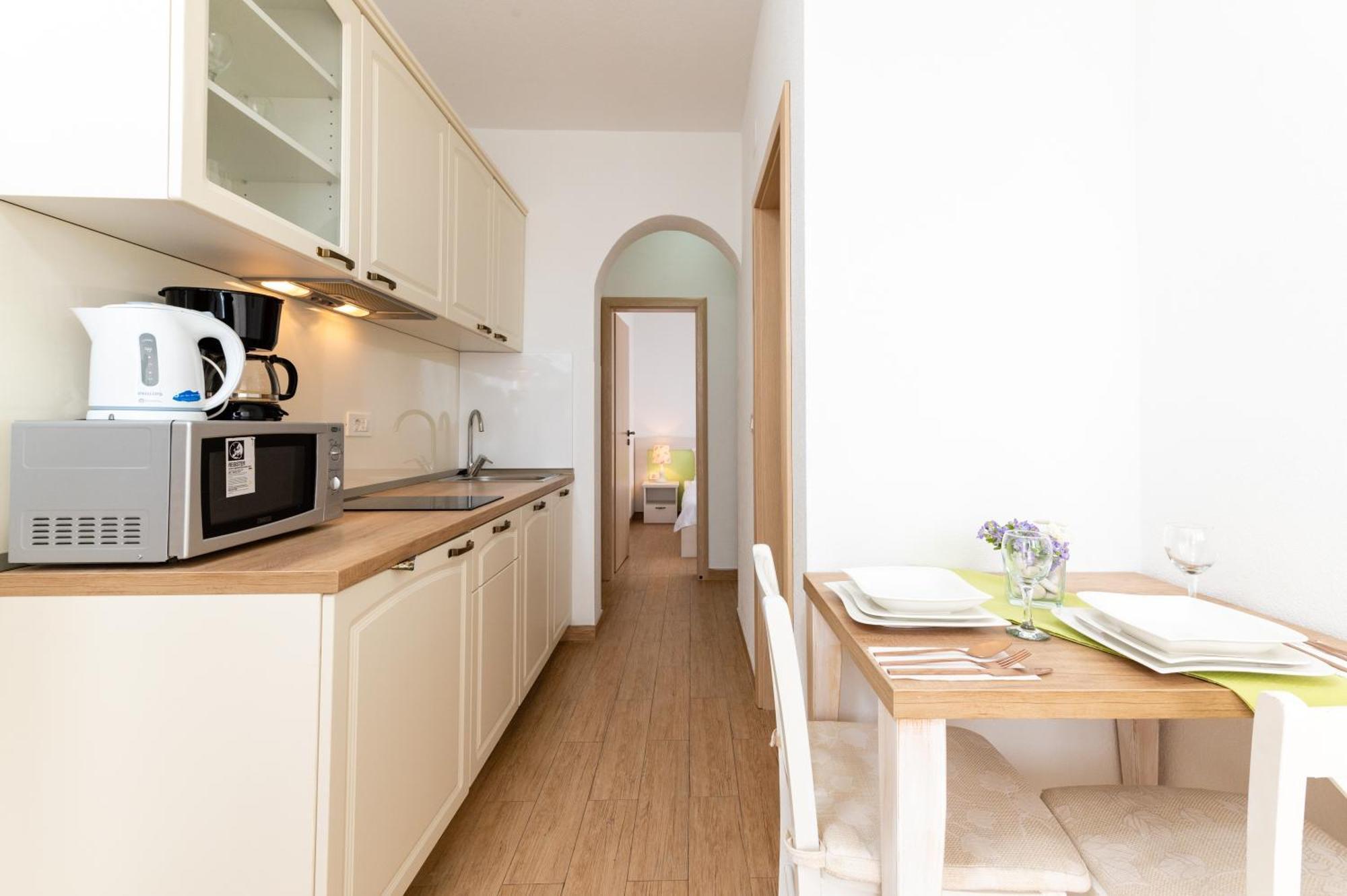 With A Parking Space Mavarstica, Ciovo - 17803 Apartman *