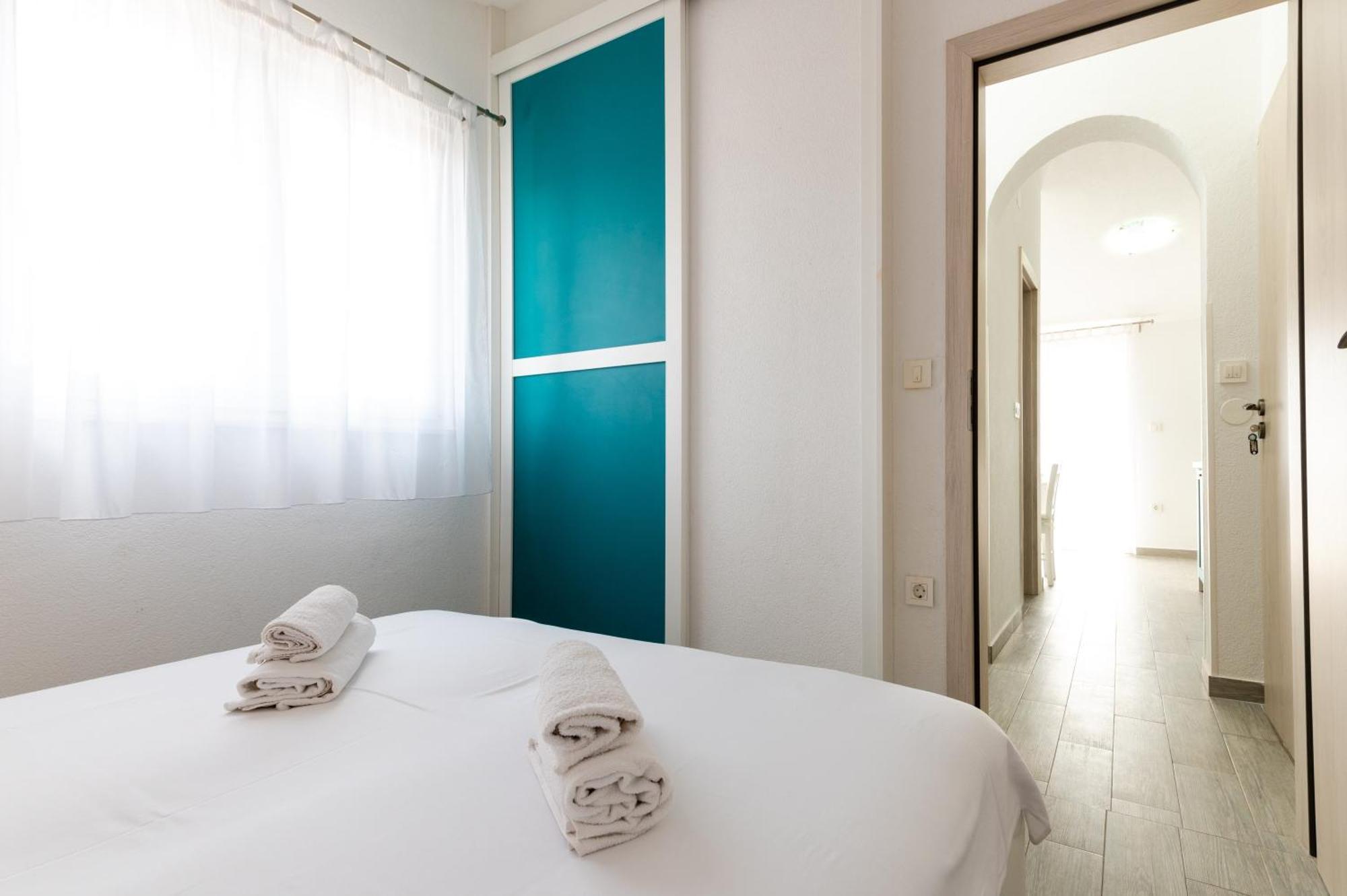 Apartman With A Parking Space Mavarstica, Ciovo - 17803 *