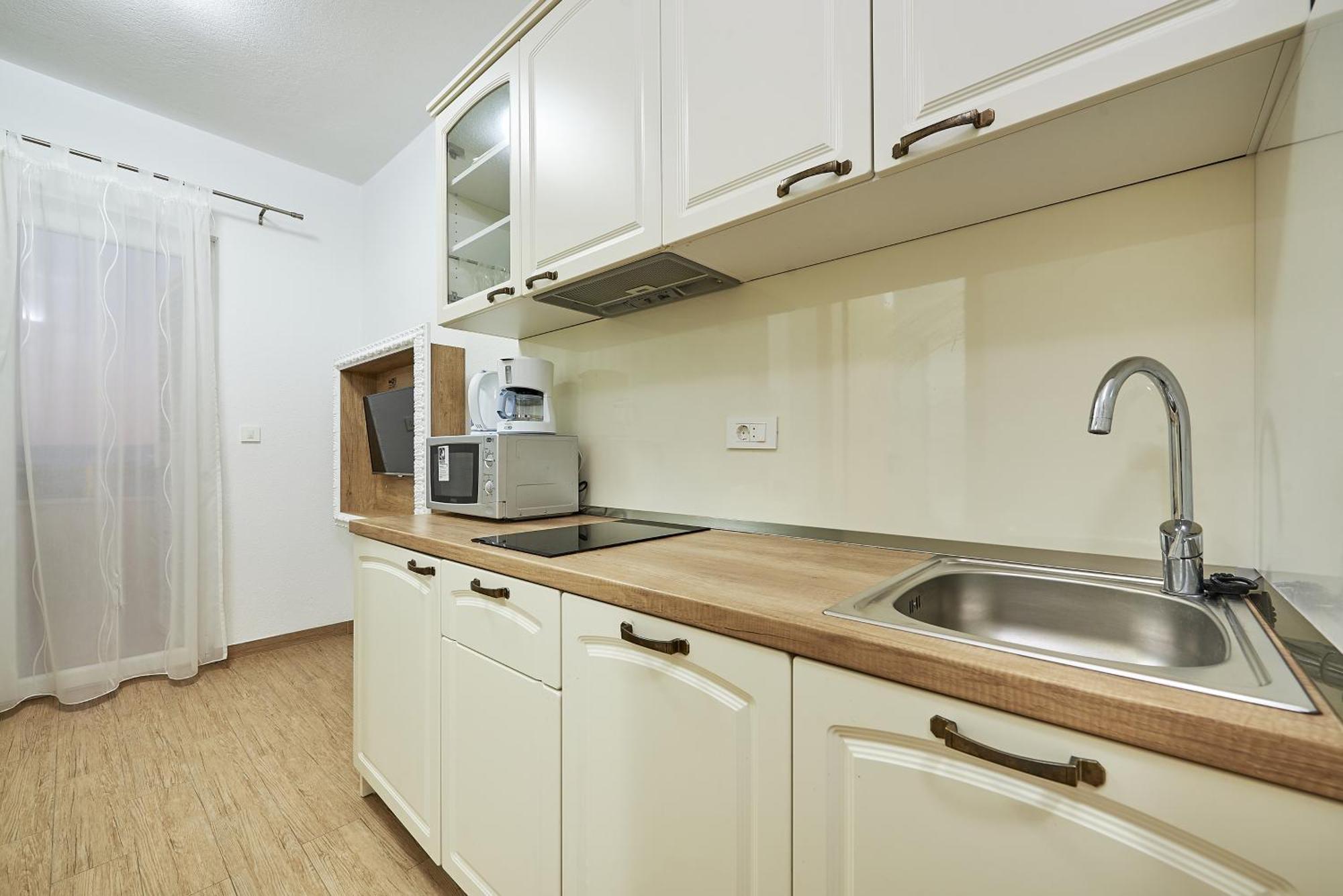 With A Parking Space Mavarstica, Ciovo - 17803 Trogir